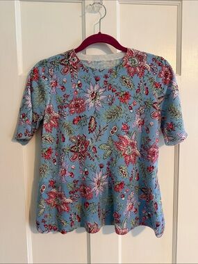 🌸Loft blue floral knit peplum short sleeve sweater. Size S.